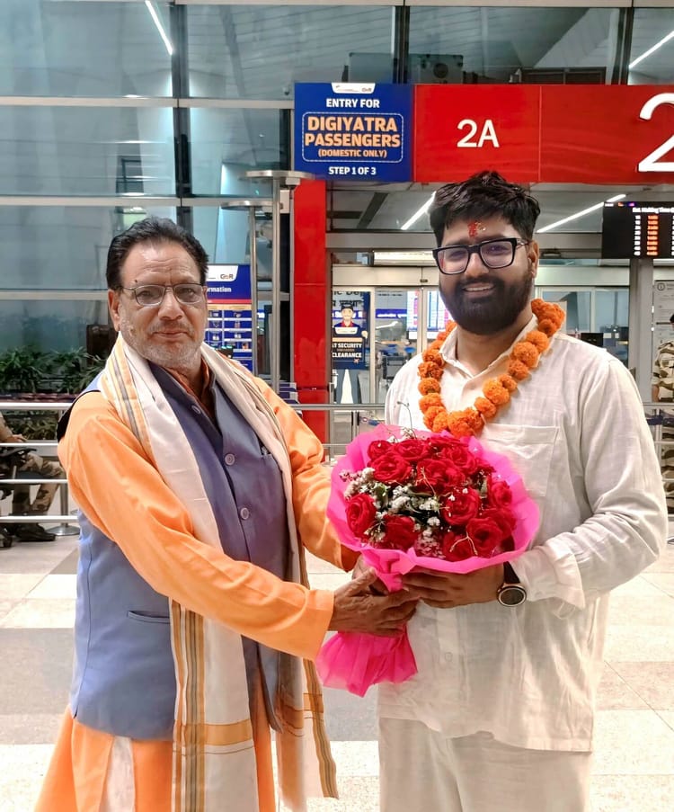 Lakhimpur - Lakhimpur Kheri News: धौरहरा के डॉ. आशुतोष अवस्थी जर्मनी में करेंगे शोध कार्य