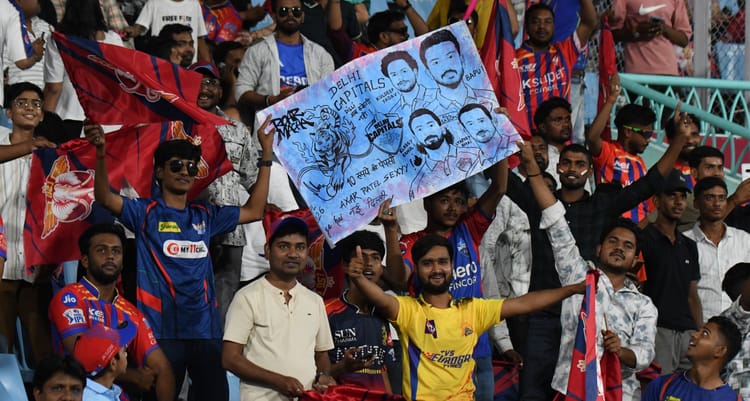 लखनऊ - लखनऊ में आईपीएल: सिर चढ़कर बोला ऋषभ पंत का जादू, मैच एकतरफा होते ही स्टेडियम हुआ खाली; आधी रात तक चली मेट्रो