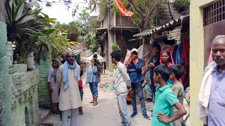 UP: राप्ती - UP: राप्ती नदी में डूबे चार किशोरों के शव मिले, किनारे पर चार साइकिल और कपड़े पड़े थे; दो दिन चला तलाशी अभियान