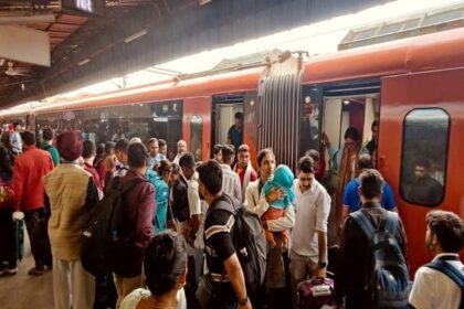 Railway: - Railway: भीड़भाड़ से निपटने के लिए रेलवे का बड़ा कदम, यात्रियों की सुविधाओं के लिए स्टेशन पर किए यह बदलाव