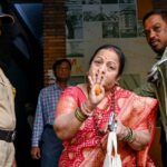 स्कूलों - स्कूलों में 'मनाचे श्लोक' पढ़ाने पर रार: पूर्व बीएमसी मेयर का प्रस्ताव, AIMIM बोली-धर्म नहीं, संविधान पढ़ाओ