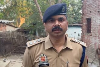 Sultanpur - Sultanpur News: गुस्से में युवक बना हैवान, पत्नी और नौ माह के मासूम पर कुल्हाड़ी से किया हमला; बालक की मौत