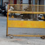 Unnao - Unnao Accident: दो बाइकों को रौंदते हुए खंती में पलटी स्कॉर्पियो, दो युवकों की मौत, मां-बेटी समेत तीन घायल