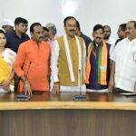 UP : - UP : डिप्टी सीएम केशव बोले- पश्चिम बंगाल में खिलेगा कमल, जनता ममता बनर्जी से त्रस्त