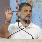 Kerala - Kerala Elections: राहुल गांधी ने सीएम विजयन पर साधा निशाना, कहा- बच्चों को बचाने के लिए पीएम के आगे झुके