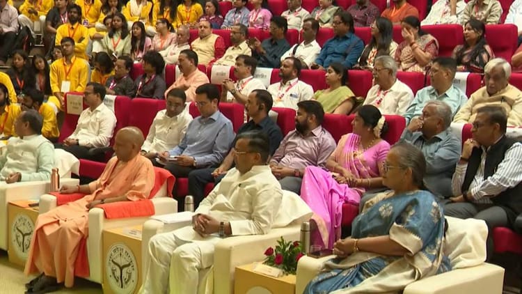 UP News: - UP News: सीएम योगी ने भारतेंदु नाट्य अकादमी के भवन एवं प्रेक्षागृहों का किया लोकार्पण, कलाकारों का मंचन देखा