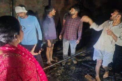 सीतापुर - सीतापुर अग्निकांड: आग से झुलसी सात वर्षीय मीनाक्षी ने भी तोड़ा दम, तीन लोगों की हो चुकी मौत; गांव में मातम