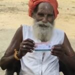 Lakhimpur - Lakhimpur Kheri News: केवाईसी के नाम पर बुजुर्ग से ठगी का आरोप