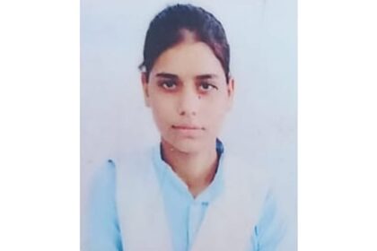 Aligarh: - Aligarh: फसल काट रहे परिवार पर गिरी बिजली, बुरी तरह झुलसने से किशोरी की मौत, हाईस्कूल की दी थी परीक्षा