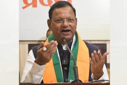 UP: भाजपा - UP: भाजपा का स्थापना दिवस आज, प्रदेश भर में होंगे विविध कार्यक्रम; जनसंपर्क के लिए गांव-गांव जाएंगे कार्यकर्ता