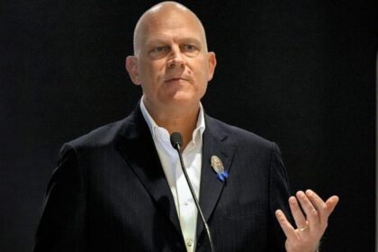 एअर इंडिया - एअर इंडिया में बड़ा बदलाव: सीईओ कैंपबेल विल्सन ने पद से दिया इस्तीफा, नए चेहरे की तलाश तेज