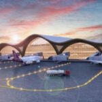 Varanasi - Varanasi Airport: अलग-अलग टर्मिनल से मिलेंगे अंतरराष्ट्रीय और घरेलू विमान, विस्तारीकरण के बाद शुरू होगी सुविधा