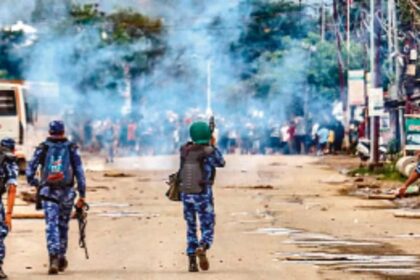 Manipur - Manipur Violence: बिष्णुपुर में हिंसा के बाद तनावपूर्ण शांति, कर्फ्यू में ढील नहीं; इंटरनेट सेवाएं भी निलंबित