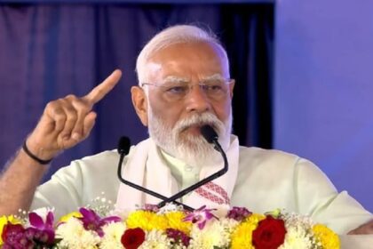 बंगाल - बंगाल में PM की तीसरी सभा: हल्दिया में गारंटी, आसनसोल में 'TMC के पापों' के हिसाब की चेतावनी; अब बीरभूम पर नजर