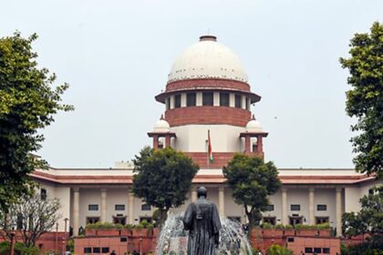 SC: वकील - SC: वकील ने दायर की अलग-अलग 25 जनहित याचिकाएं, पहले भी कर चुके थे अटपटी मांग; अब सुप्रीम कोर्ट ने दी यह सलाह
