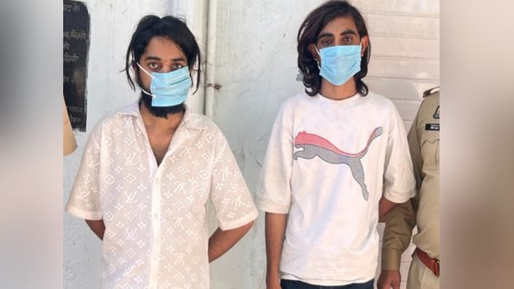 UP: आतंकी - UP: आतंकी कनेक्शन में बिजनौर से दो संदिग्ध गिरफ्तार, नेपाल भागने की फिराक में था पाक हैंडलर का गुर्गा