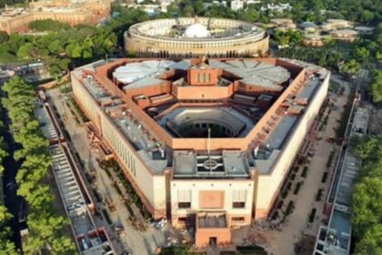 आधी आबादी - आधी आबादी को पूरा हक: 2029 से ही लागू होगा महिला आरक्षण, 816 सीटों वाली नई लोकसभा में बैठेंगी 273 महिला सांसद