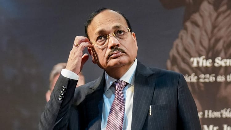 CJI: - CJI: न्यायपालिका में एआई की होगी एंट्री, सीजीआई बोले- तकनीक से परहेज नहीं पर इसे विनियमित करना जरूरी