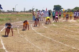 Lakhimpur - Lakhimpur Kheri News: अंडर 14 वर्ग की 200 मीटर दौड़ में रुचि यादव ने मारी बाजी