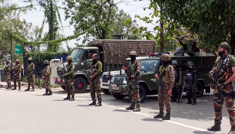 Manipur: - Manipur: उग्रवादी हमले में बीएसएफ का जवान बलिदान, उखरुल में तनाव