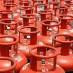 Maharashtra: - Maharashtra: मुंबई में गैस की कालाबाजारी पर बड़ी कार्रवाई, अवैध रूप से रखे गए 451 एलपीजी सिलिंडर किए गए जब्त